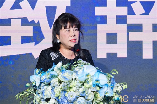 张简珍.JPG